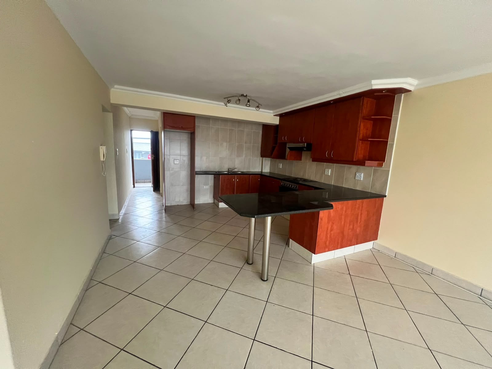 Stunning 3-Bedroom Apartment for Sale in Uvongo