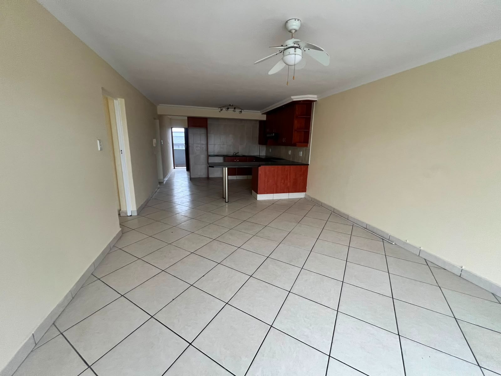 Stunning 3-Bedroom Apartment for Sale in Uvongo