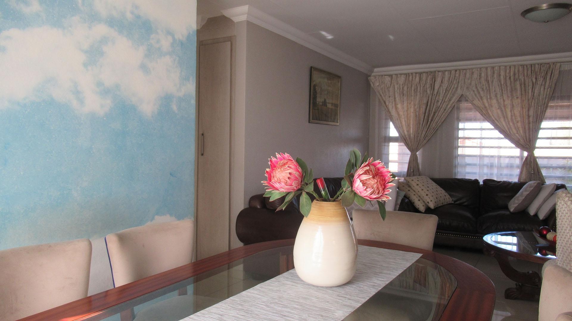 Modern 3 Bedroom Face Brick Simplex Cluster for Sale in Rubicon Village, South Crest!