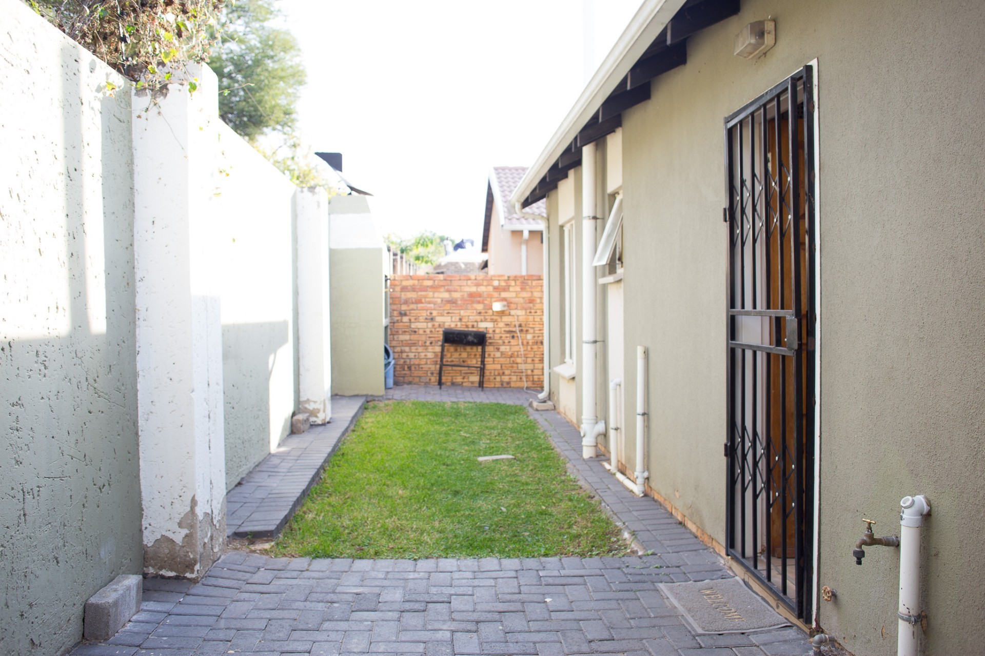2 Bedroom House To Rent in Cosmo City, Roodepoort