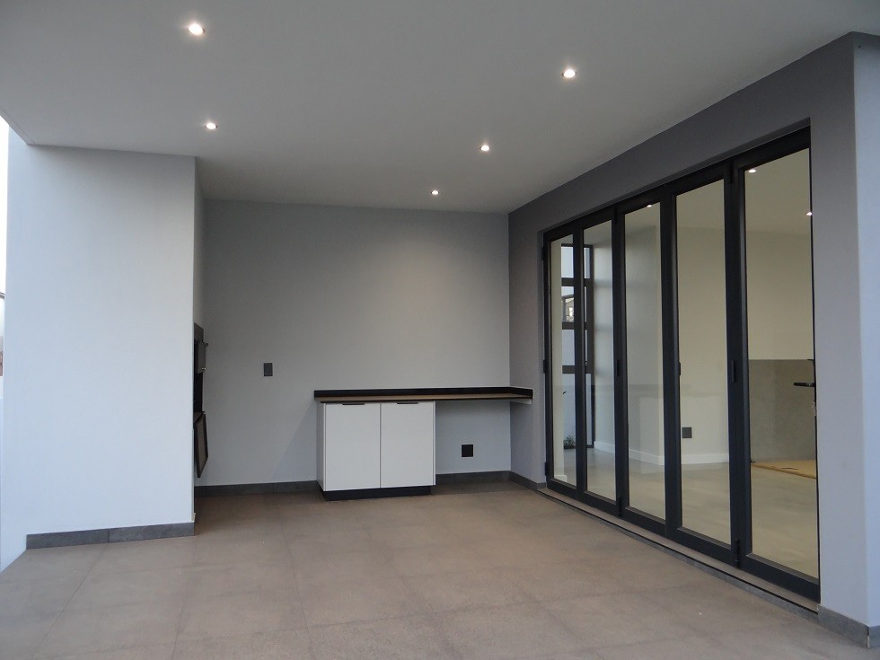 4 Bedroom House For Sale in Fountainbrook Estate, Midstream Estate, Centurion
