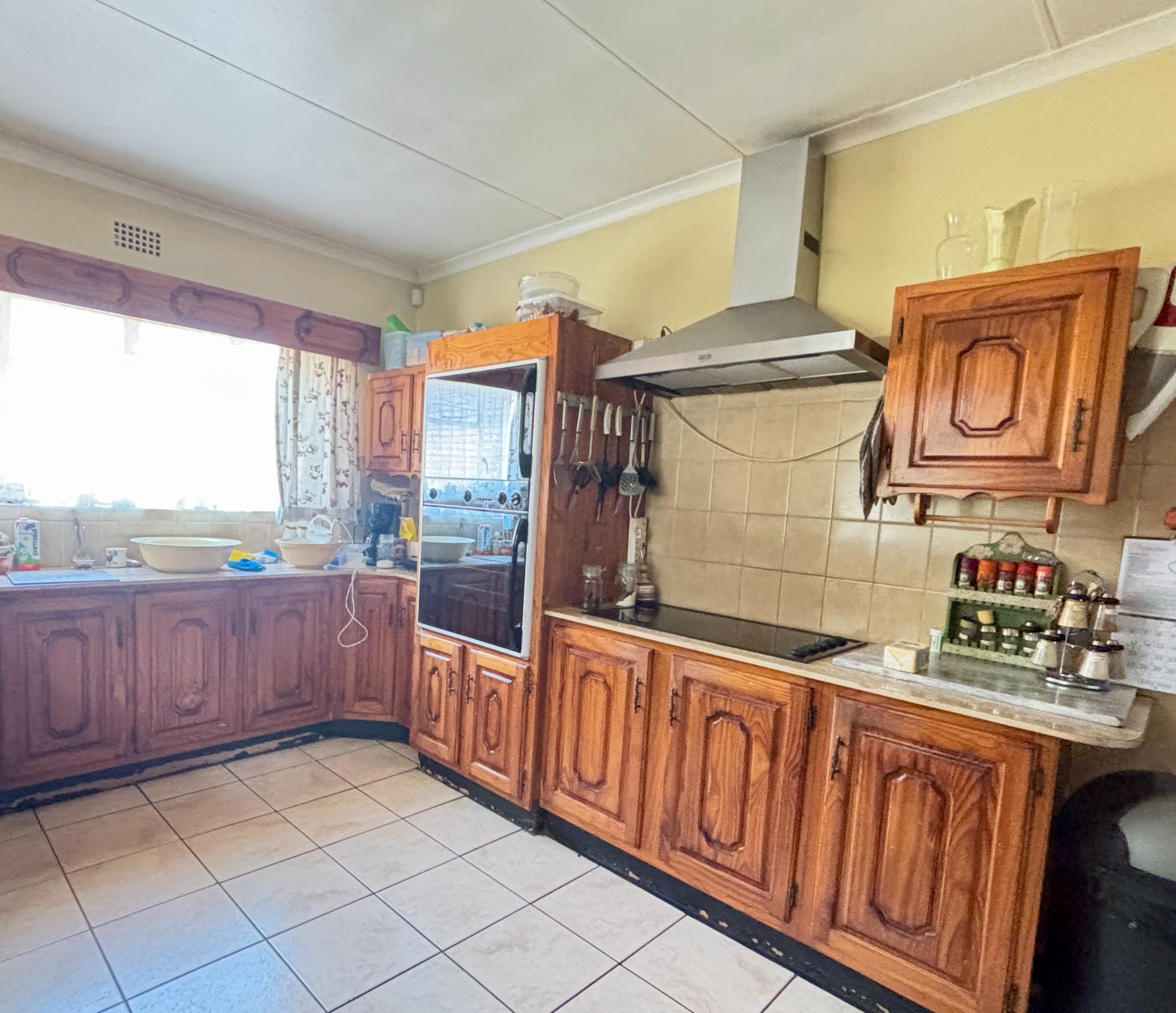 Spacious 3 Bedroom house - Vaalpark