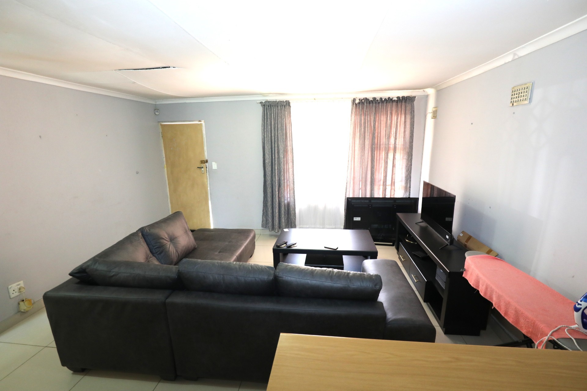 2 Bedroom Townhouse For Sale in Woodlands, Durban, KwaZulu Natal