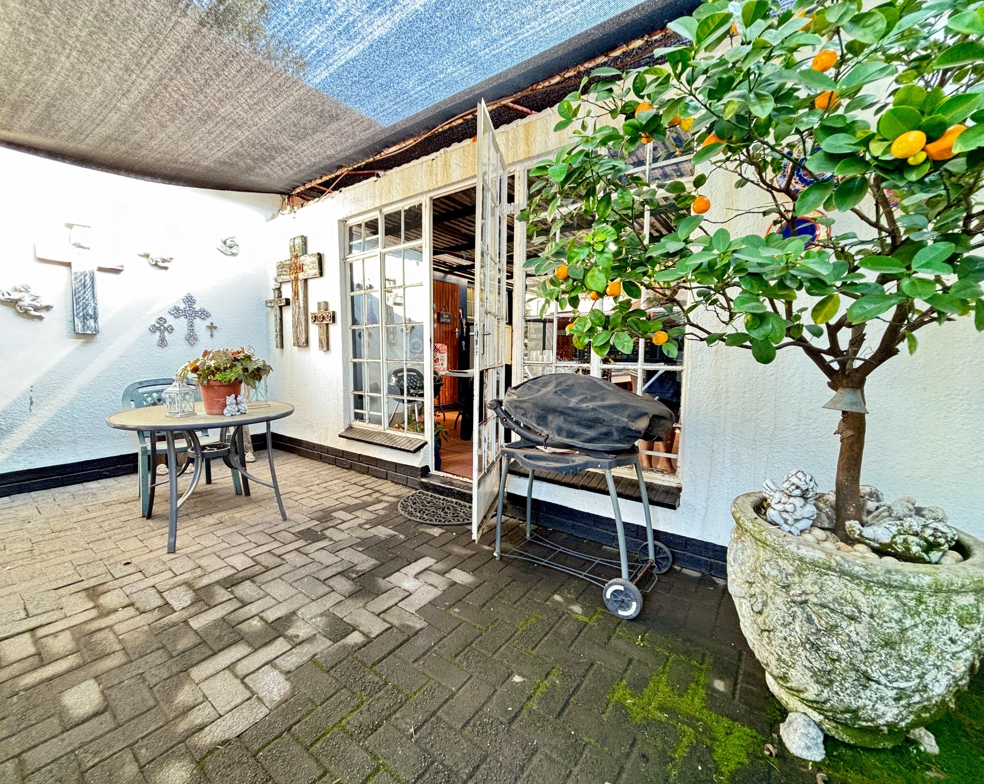 Stylish 4 bedroom house - Vaalpark