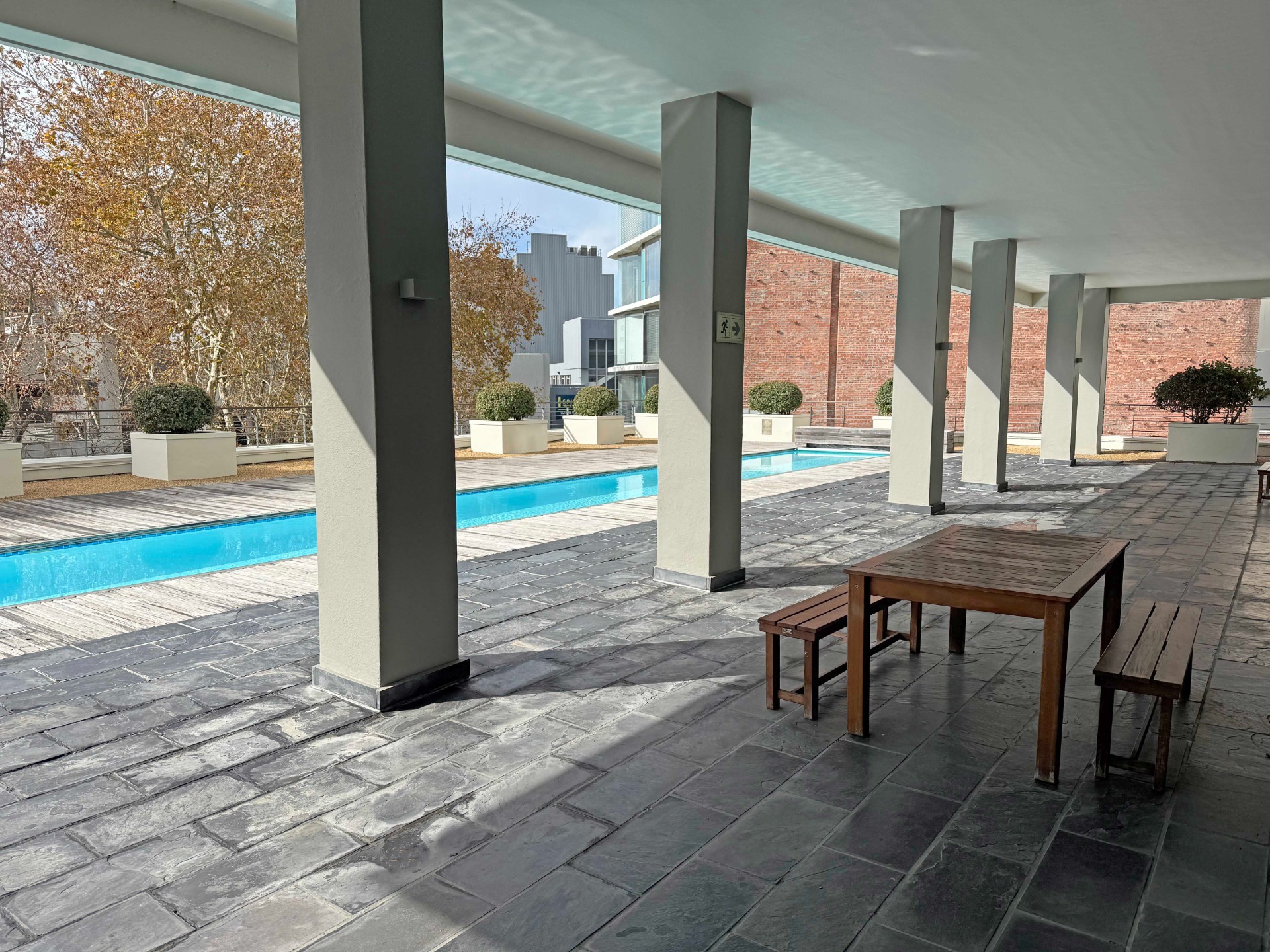 1 Bedroom Apartment To Rent in Claremont Upper, Cape Town