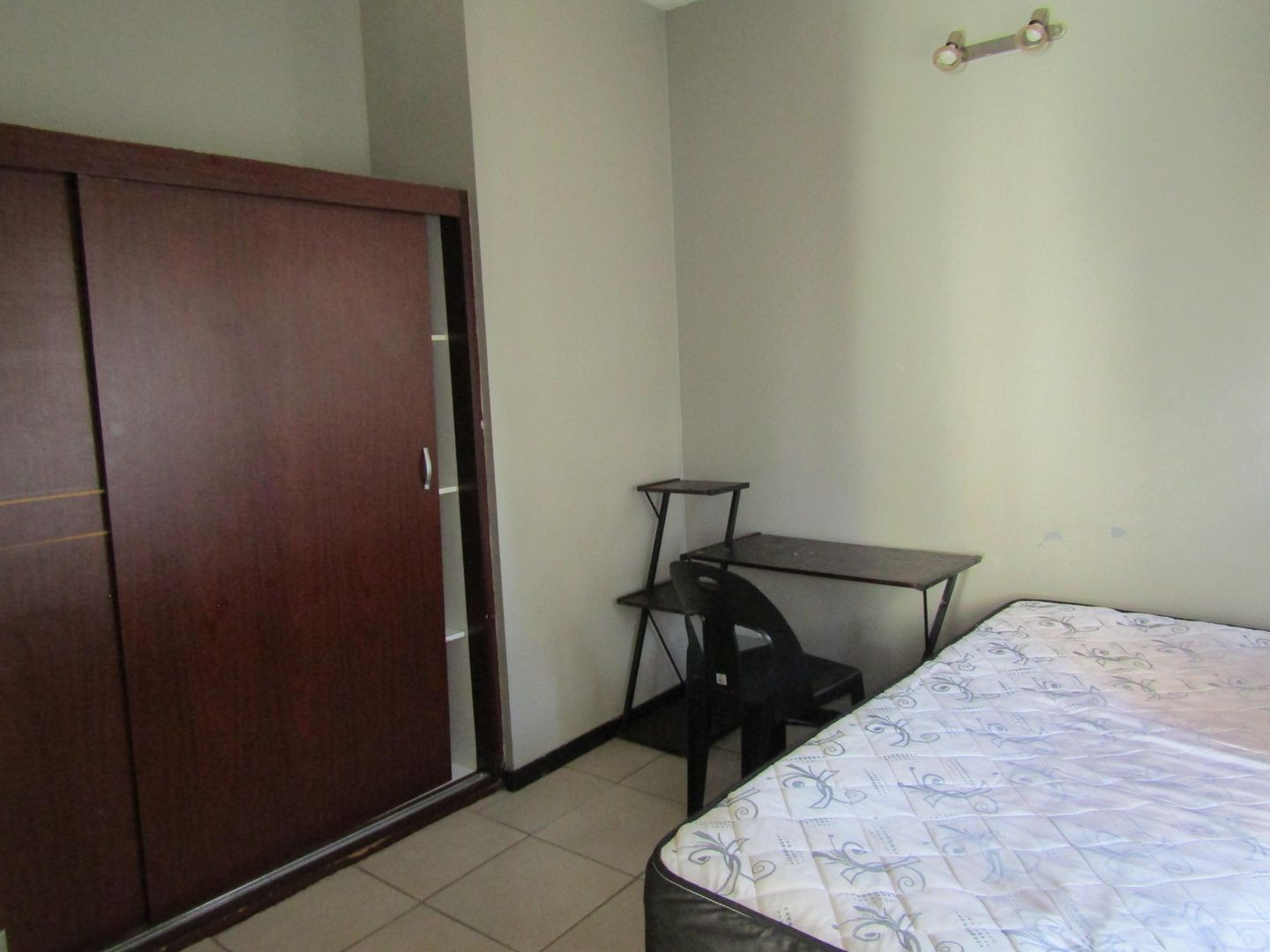 Apartment For Sale in Johannesburg