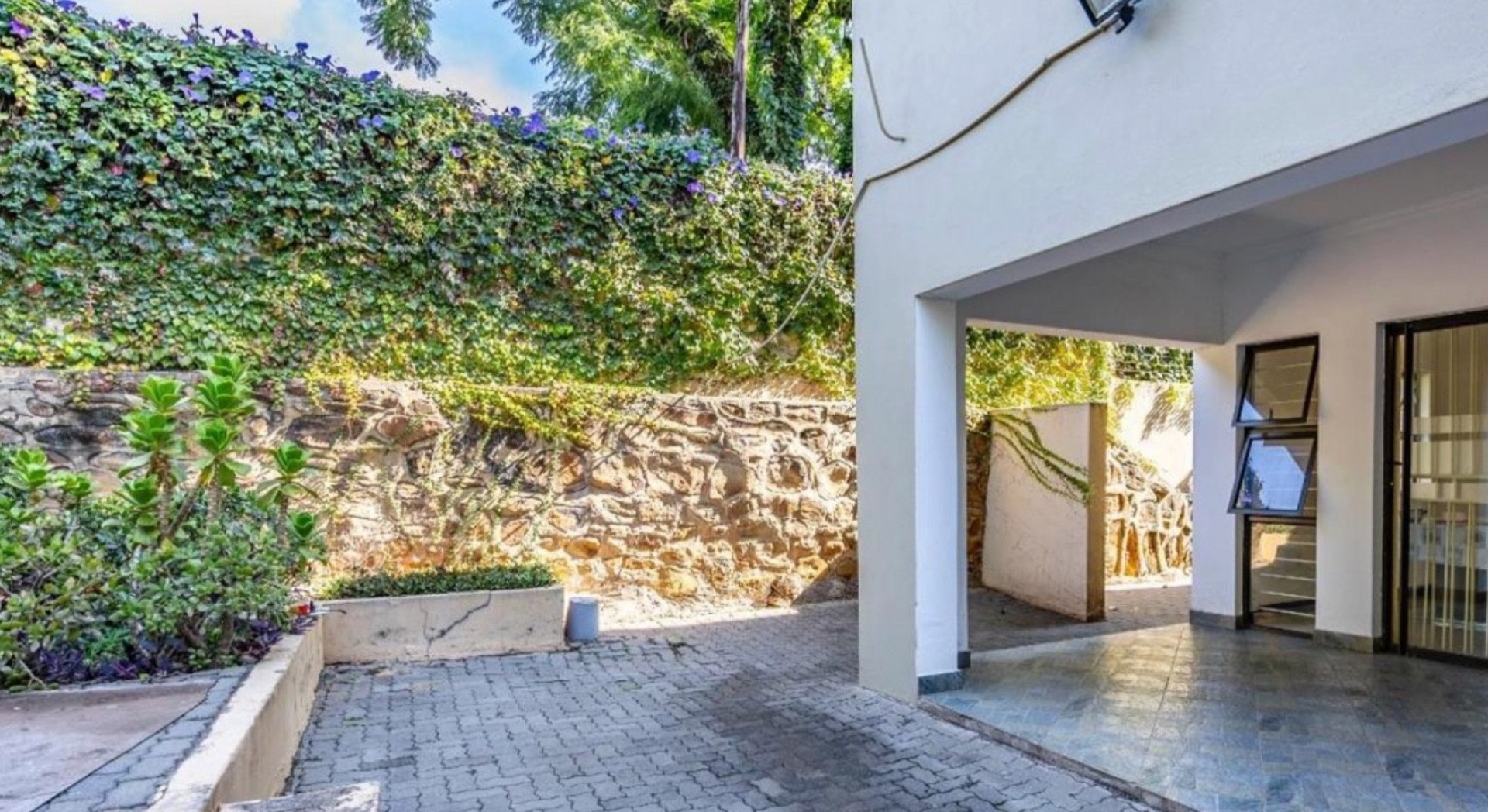 House for sale in Brooklyn, Pretoria, 779 m²