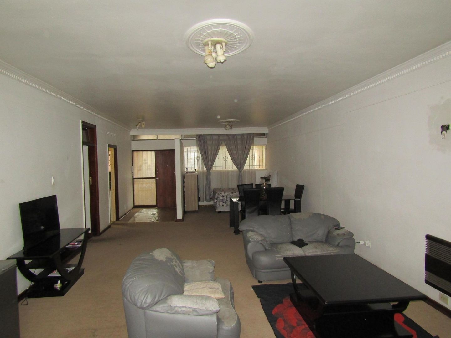 Apartment For Sale in Johannesburg