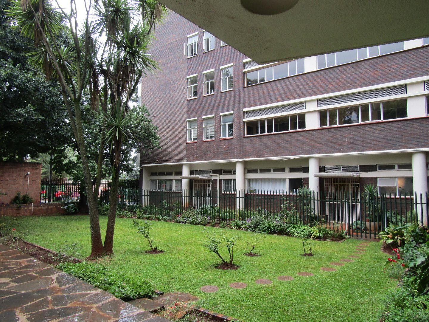 Apartment For Sale in Johannesburg