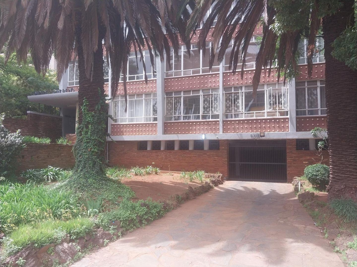 Apartment For Sale in Johannesburg