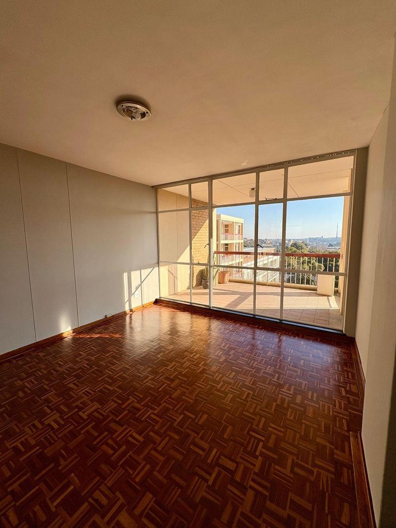 Apartment For Sale in Johannesburg