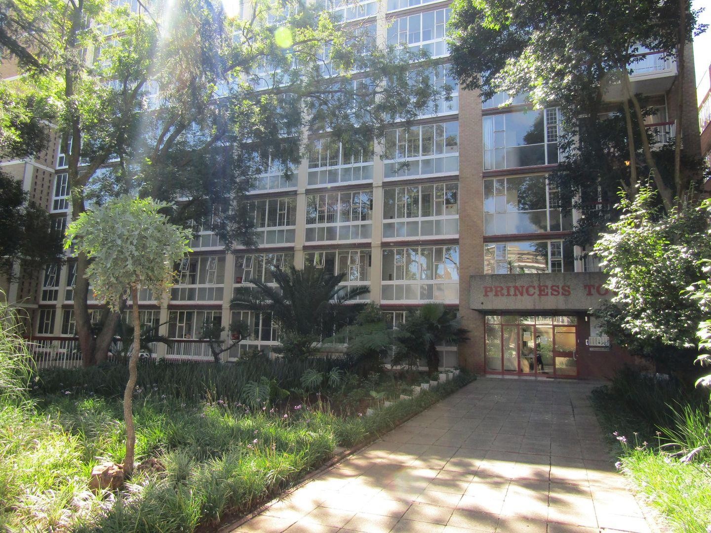 Apartment For Sale in Johannesburg