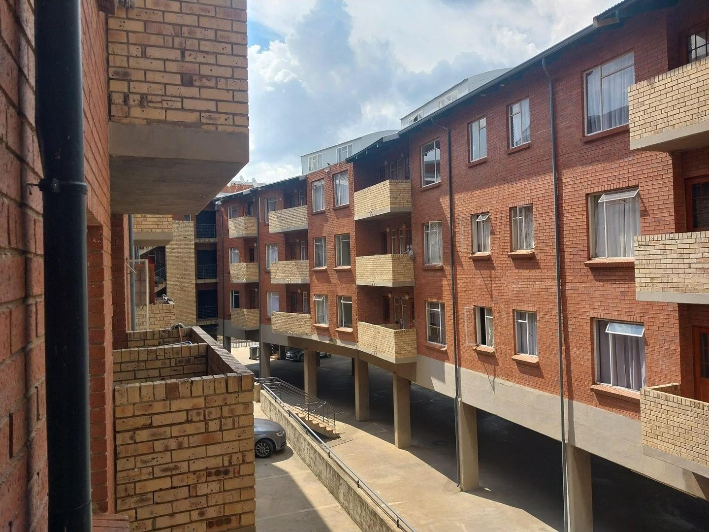 Apartment For Sale in Auckland Park, Johannesburg