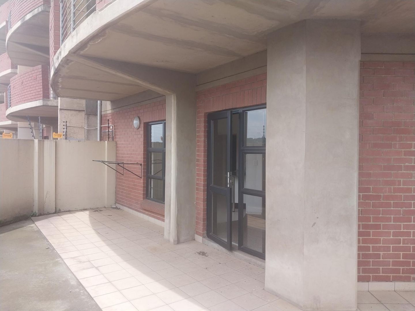 Bachelor Apartment For Sale in Auckland Park