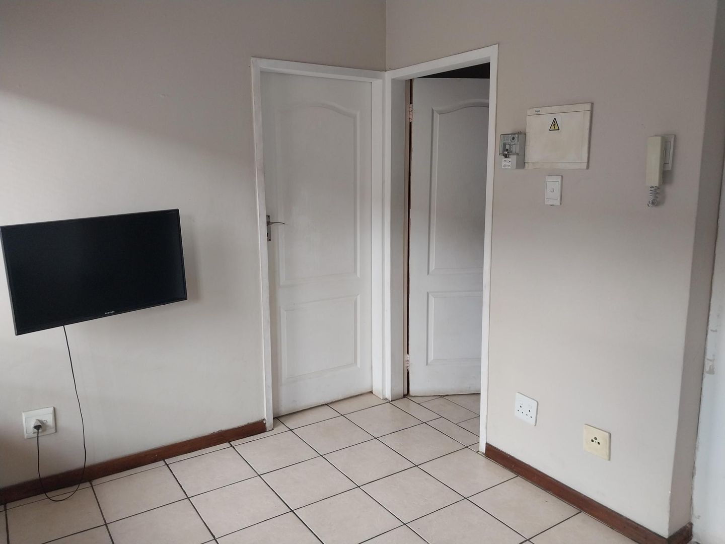 Apartment For Sale in Auckland Park, Johannesburg