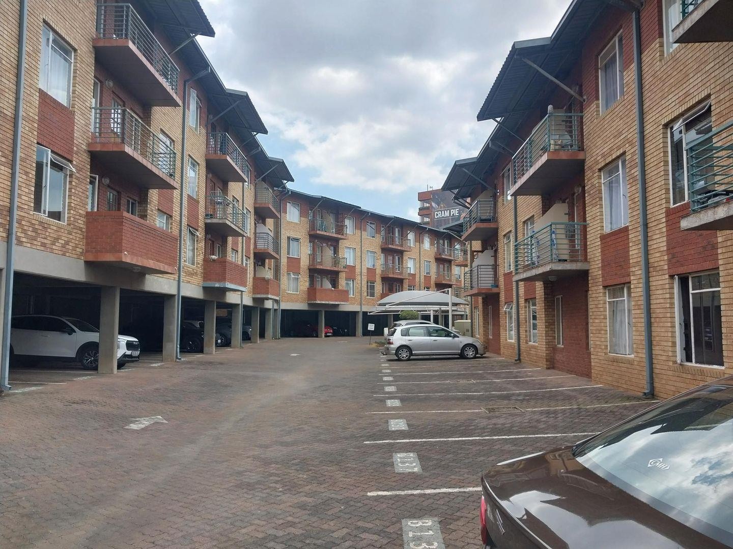 Apartment For Sale in Auckland Park, Johannesburg
