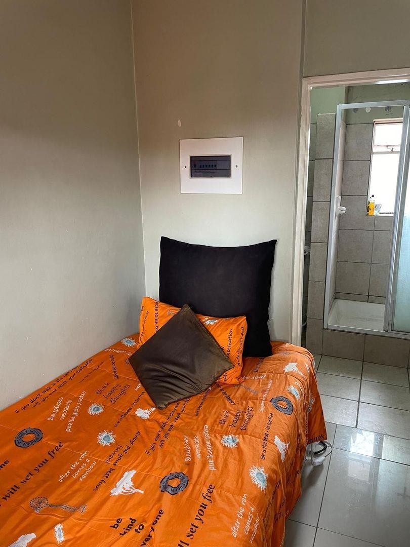Apartment For Sale in Auckland Park, Johannesburg