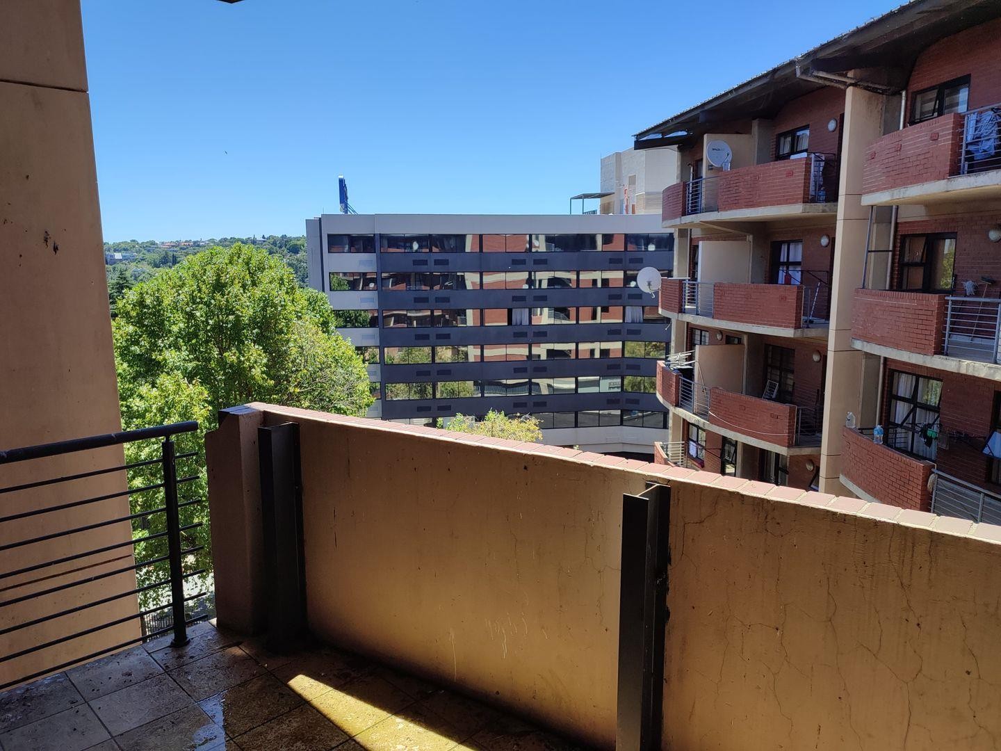 Apartment For Sale in Auckland Park, Johannesburg