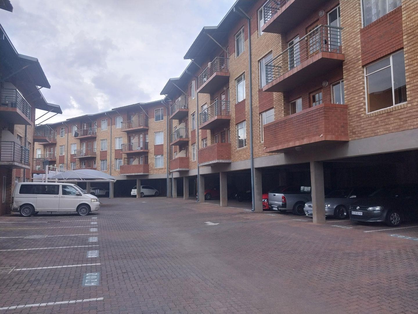 Apartment For Sale in Auckland Park, Johannesburg