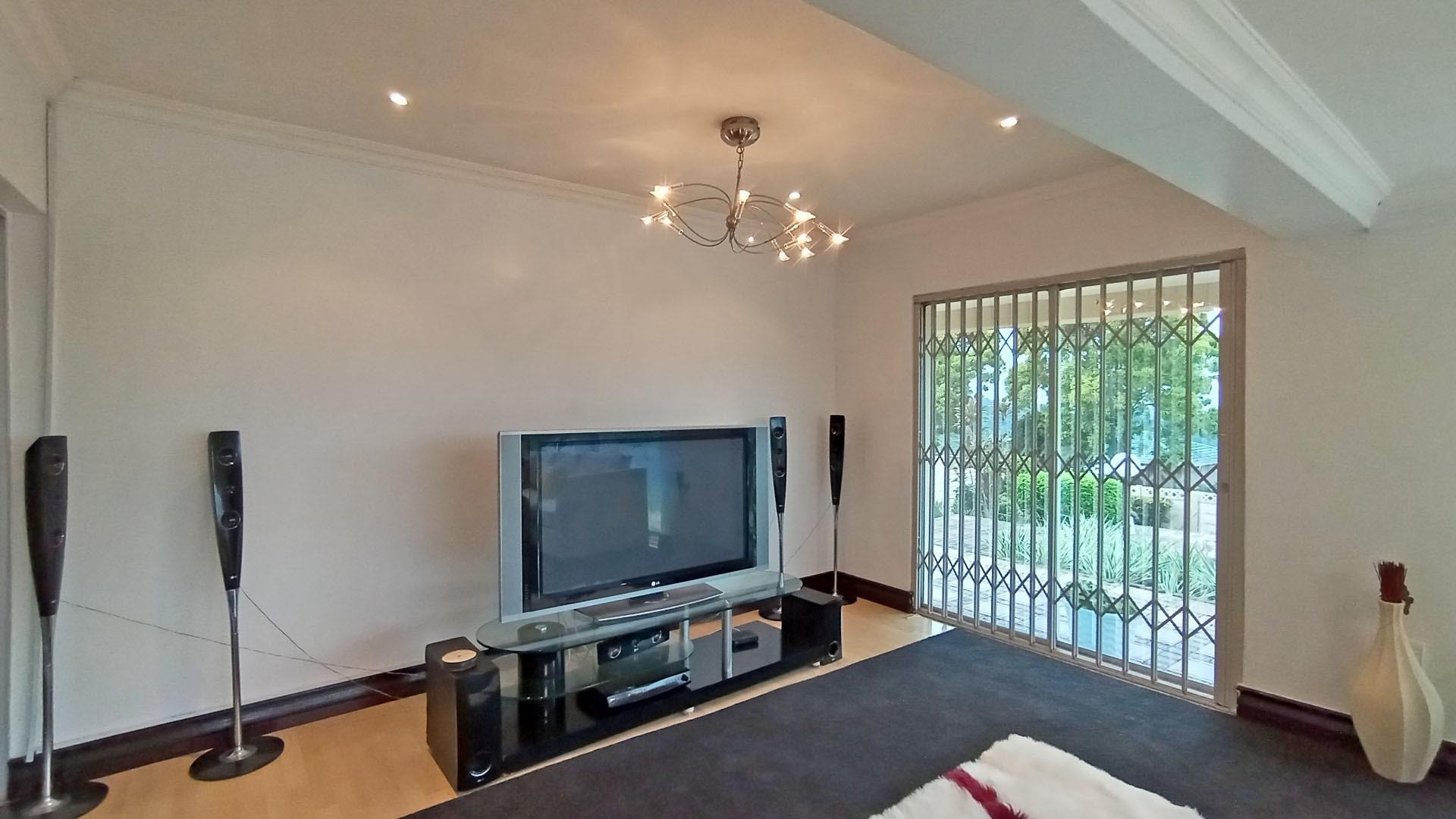 House For Sale in Moseley, Queensburgh, KwaZulu Natal