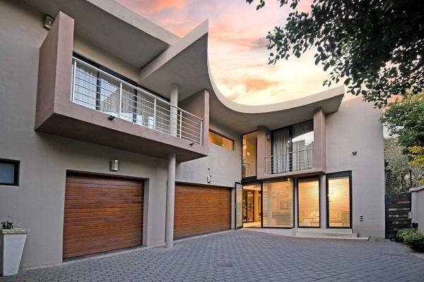 ARCHITECTURAL EXCELLENCE | SEVEN-BEDROOM ULTRA-LUXURY RESIDENCE IN MORNINGSIDE