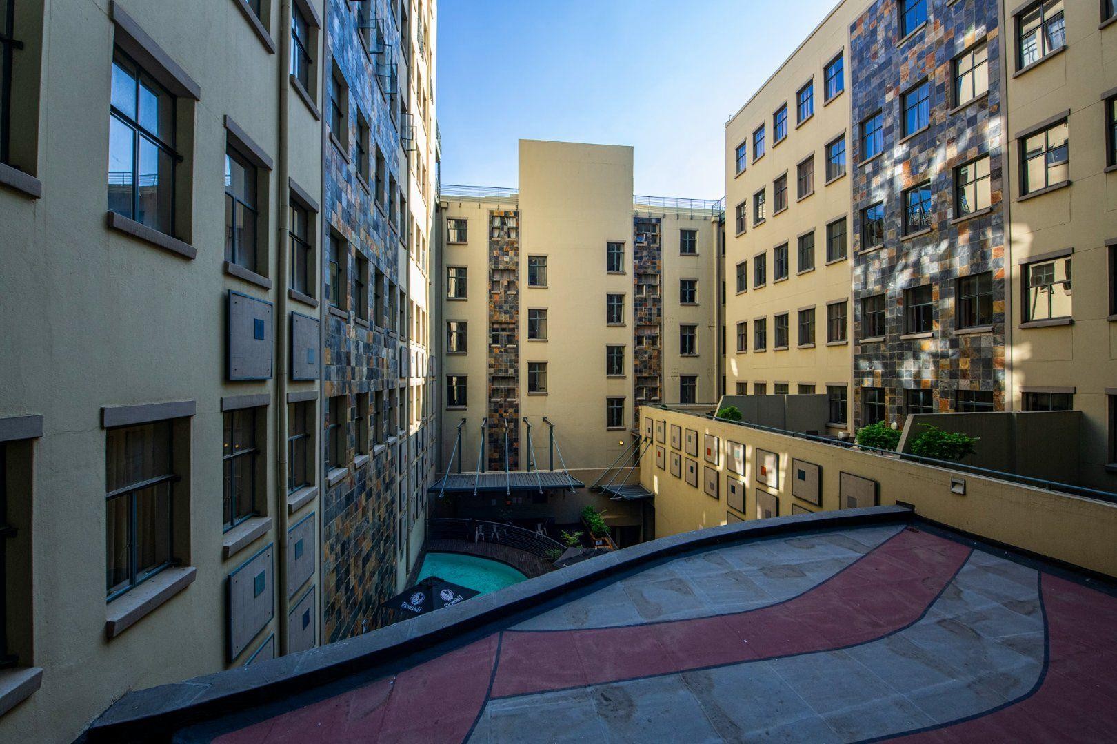 Apartment For Sale in Marshalltown, Johannesburg