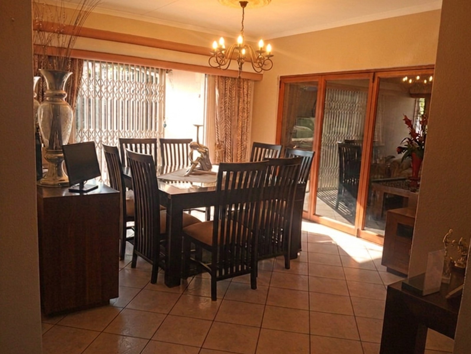 Spacious 3-Bedroom Family Home with Cottage in the Heart of Oakdene, Johannesburg