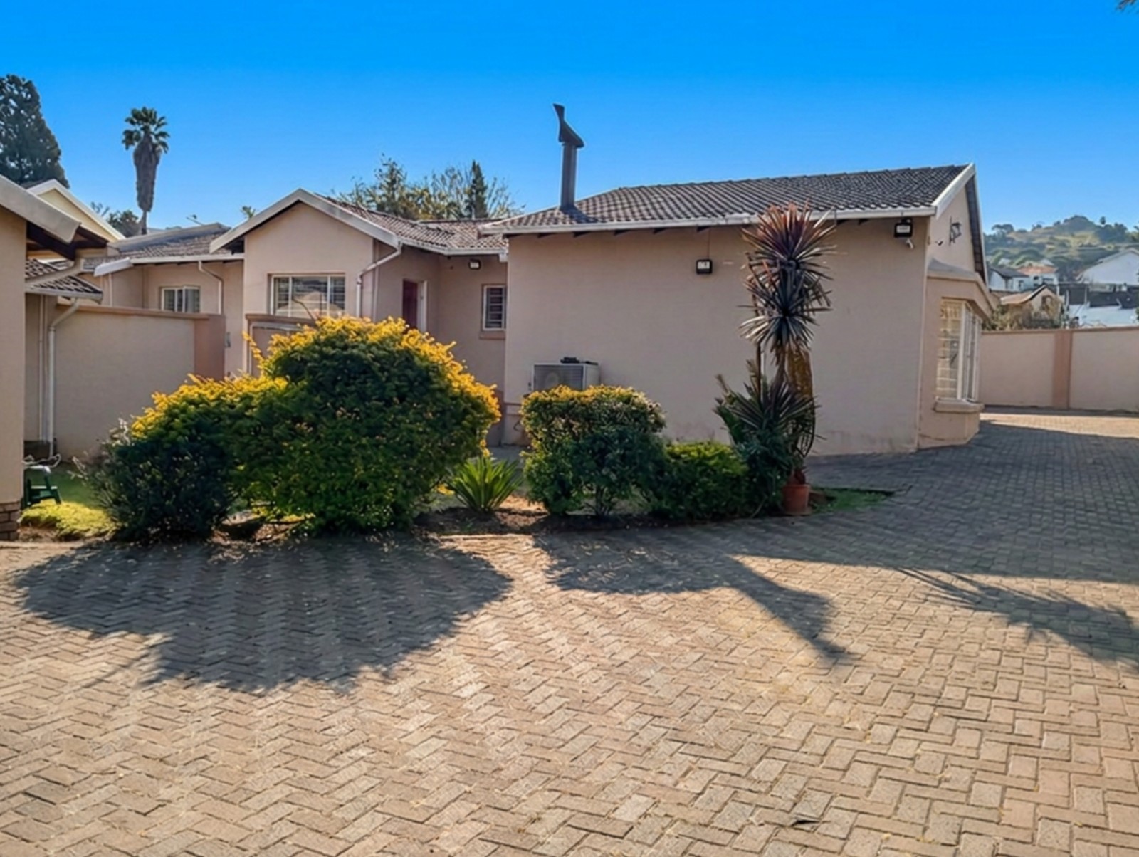 Spacious 3-Bedroom Family Home with Cottage in the Heart of Oakdene, Johannesburg