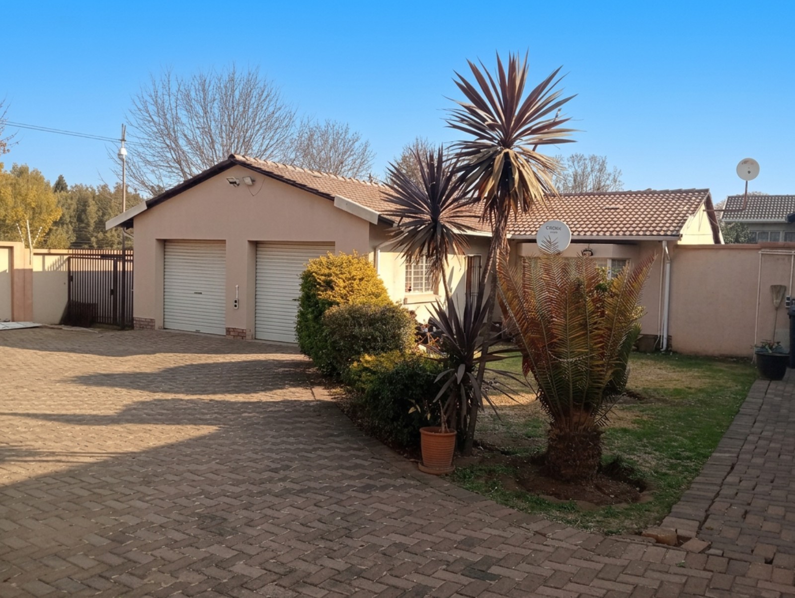 Spacious 3-Bedroom Family Home with Cottage in the Heart of  Oakdene, Johannesburg