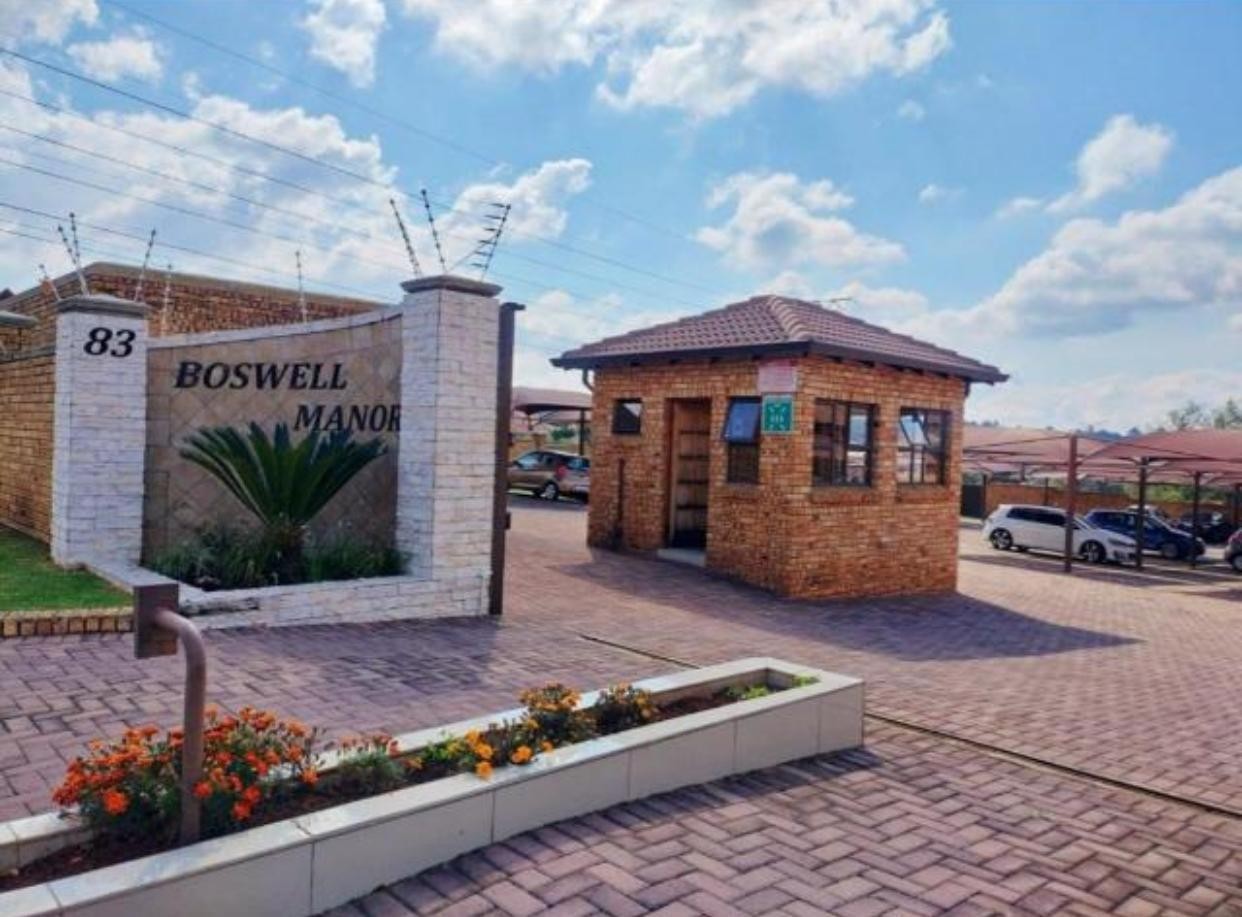 Apartment For Sale in Mondeor, Johannesburg