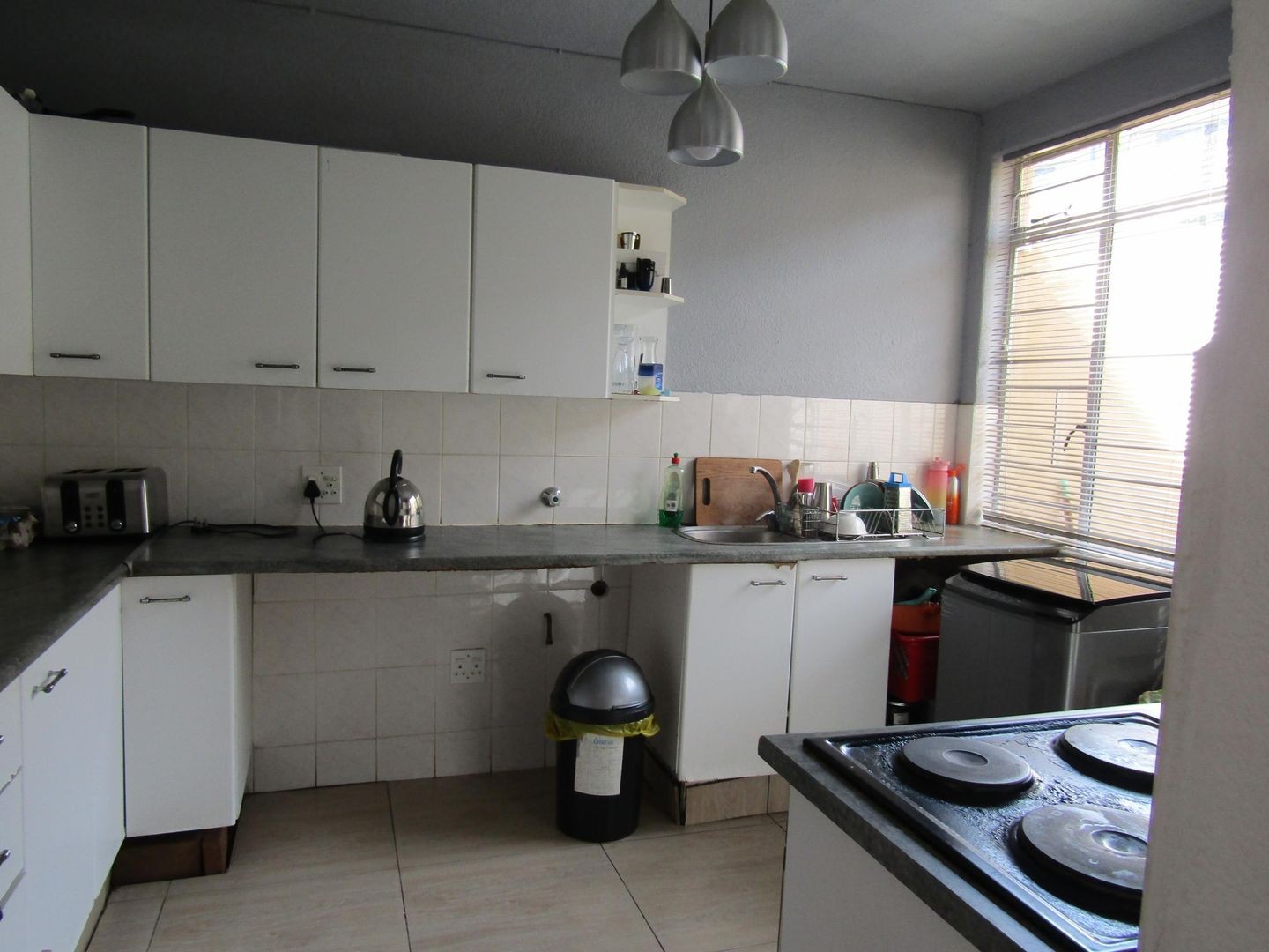 Apartment For Sale in Mondeor, Johannesburg