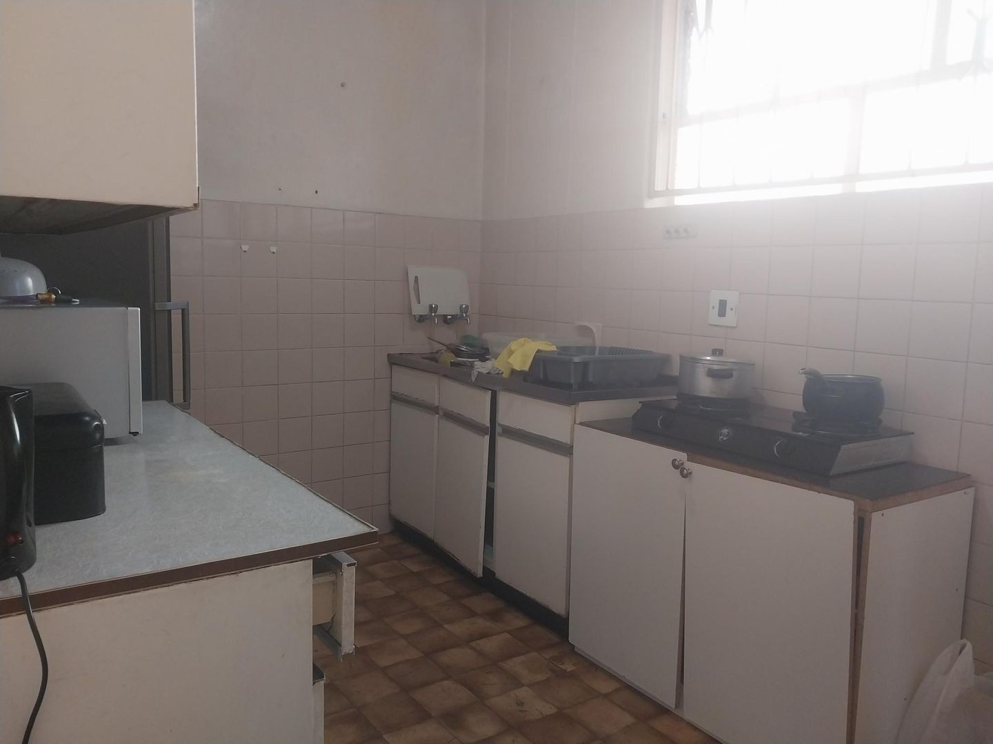 Apartment For Sale in Lorentzville, Johannesburg