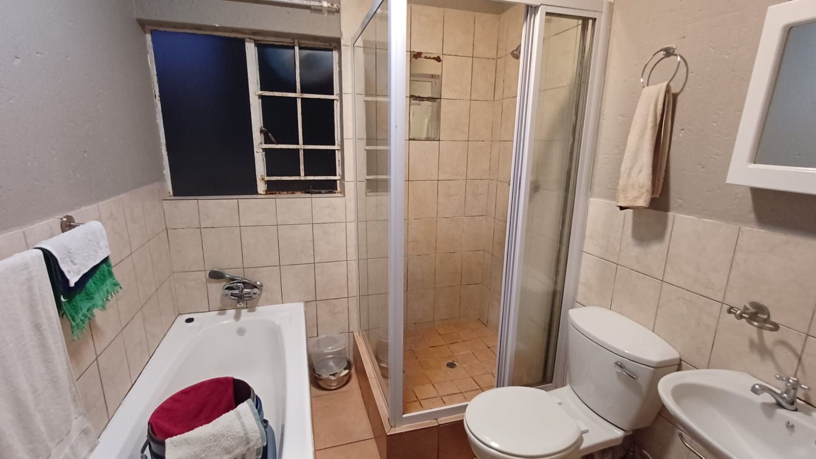 Exclusive Mandate - Charming Ground Floor Apartment for Sale in Kenleaf