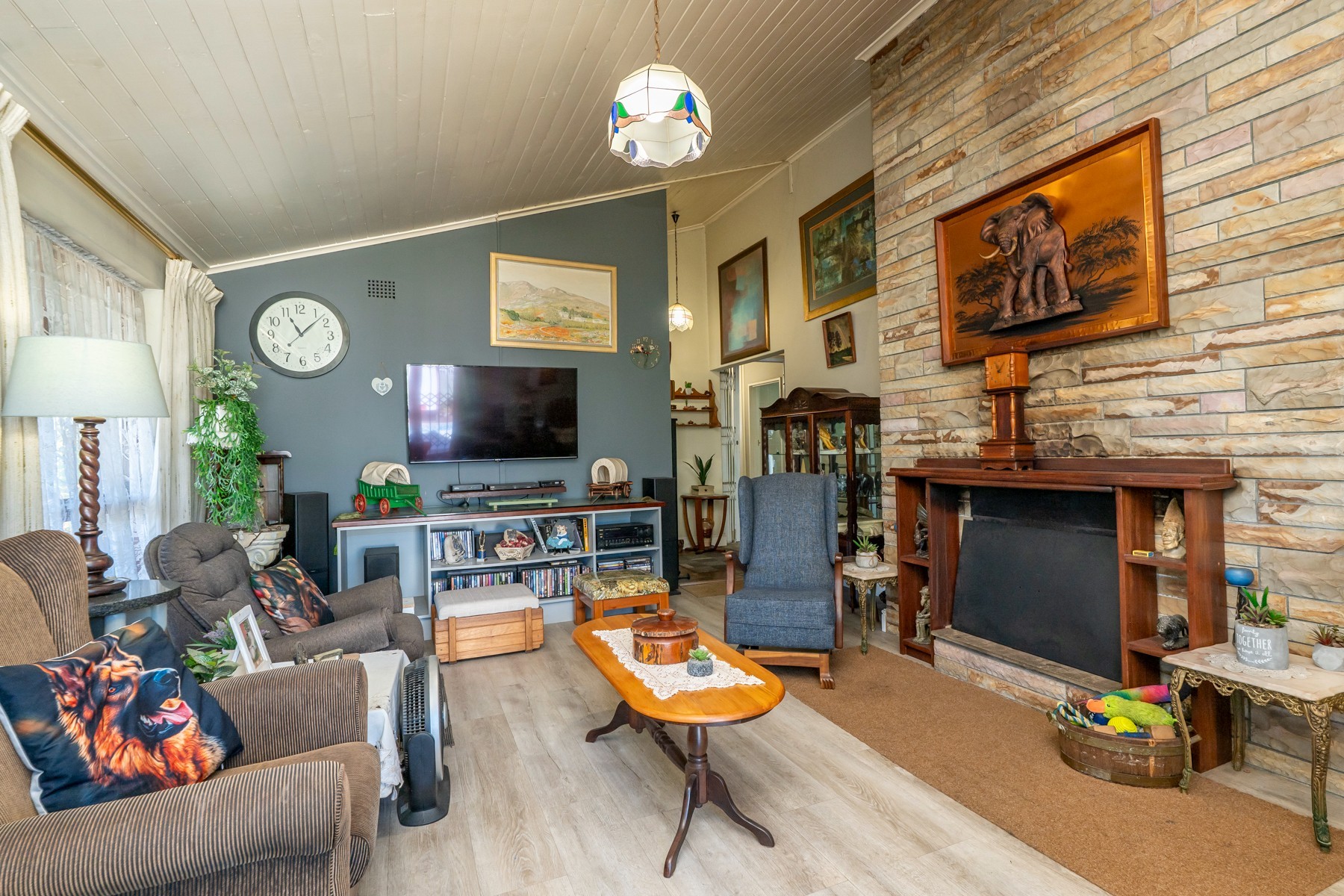 Spacious 3 Bedroom Family home with double garage and outside room