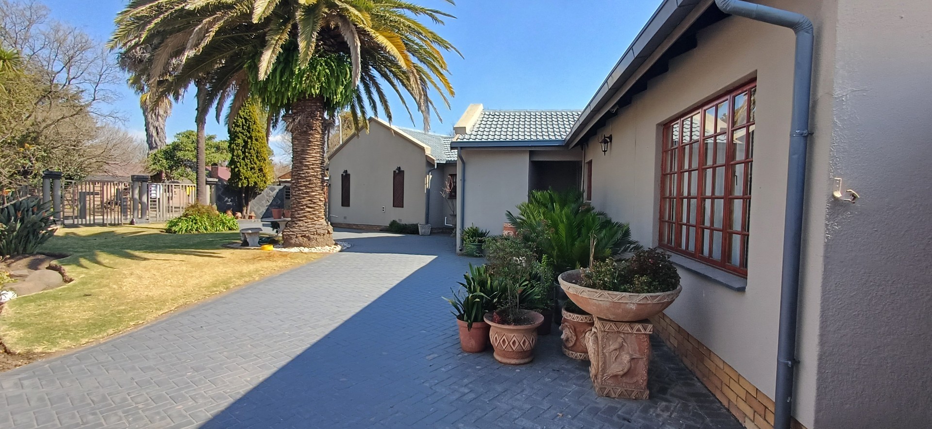 Spacious Family Home with Solar Power and Entertainment Area in Secunda