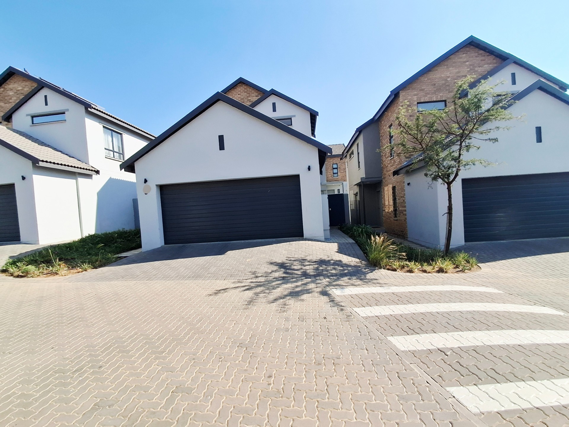 4 Bedroom House for Sale in Broadacres, Sandton