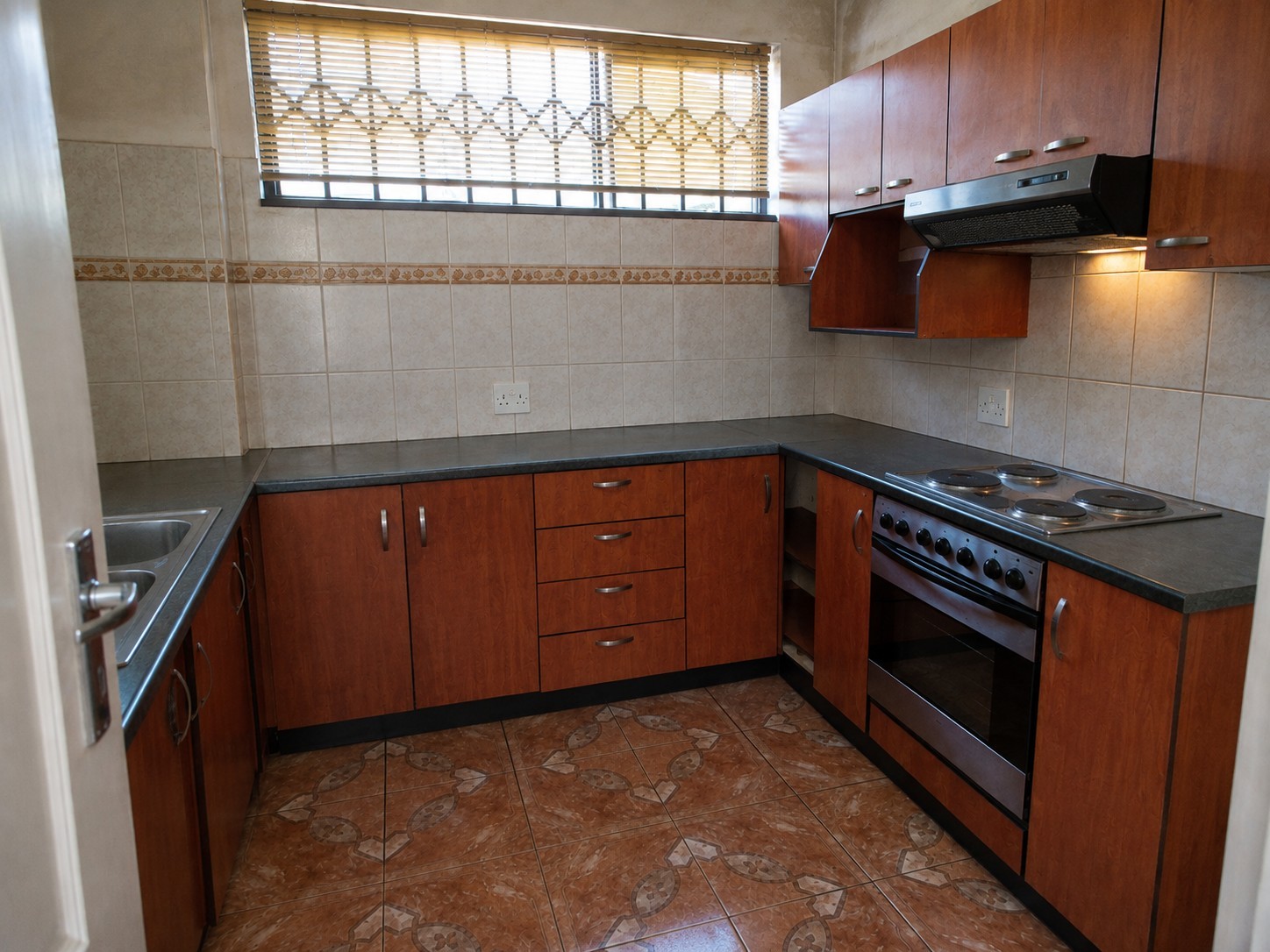 Ground Floor Apartment To Rent in Empangeni Central , KwaZulu Natal
