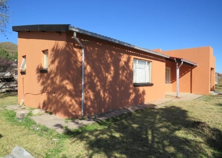3 Bedroom House with Double Garage For Sale in Kwa Themba, Ezibeleni