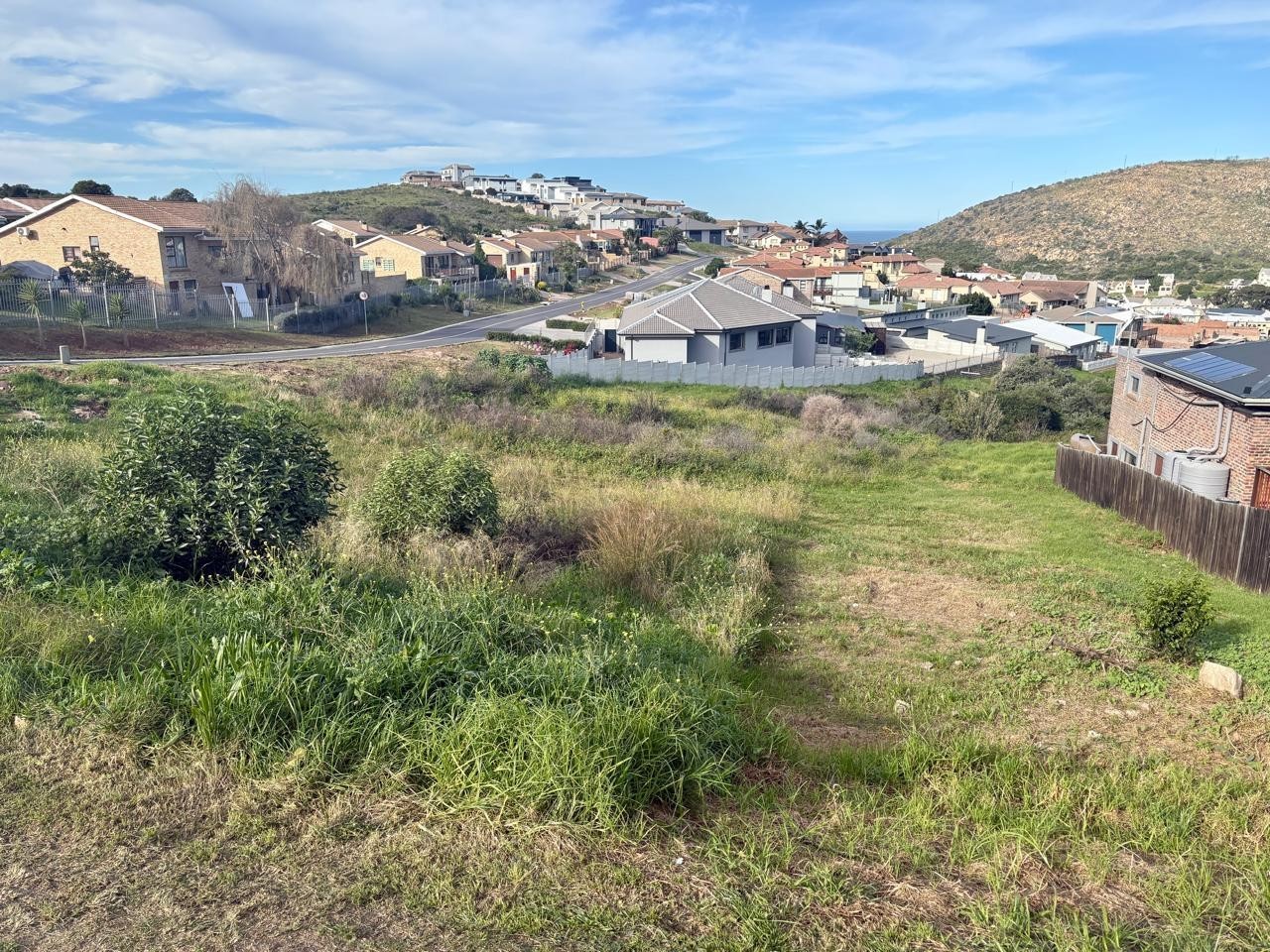 Ideal Investment, Build Duet with distance ocean view!
