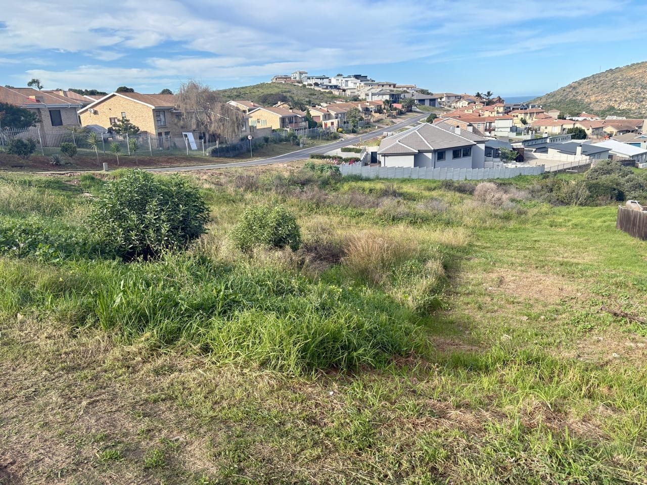 Ideal Investment, Build Duet with distance ocean view!