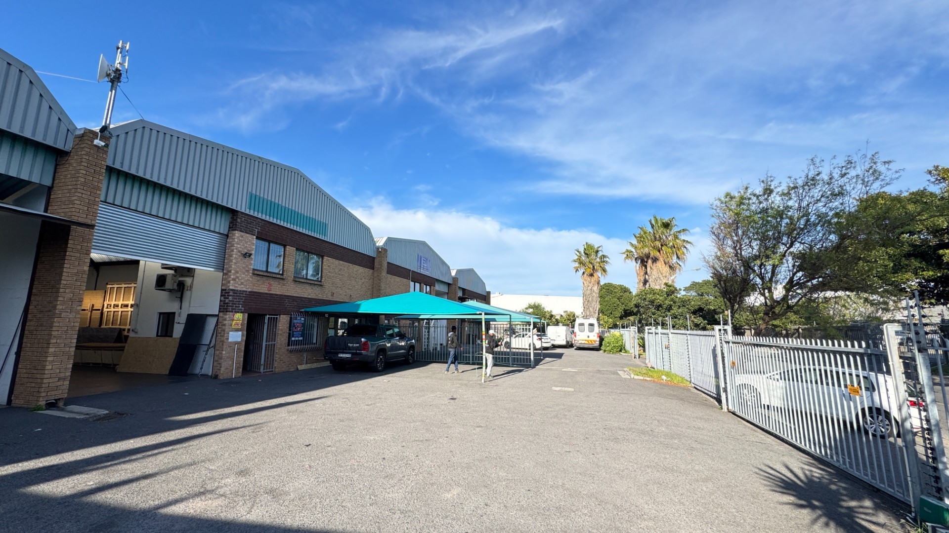 420m² | Neat Secure Warehouse To Let in Montague Gardens, Cape Town