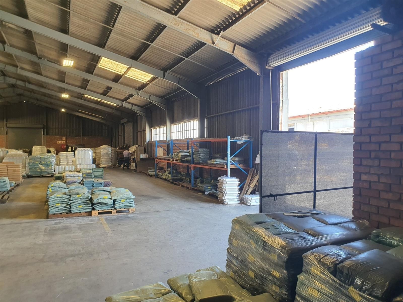 Warehouse To Rent in Deal Party, Port Elizabeth