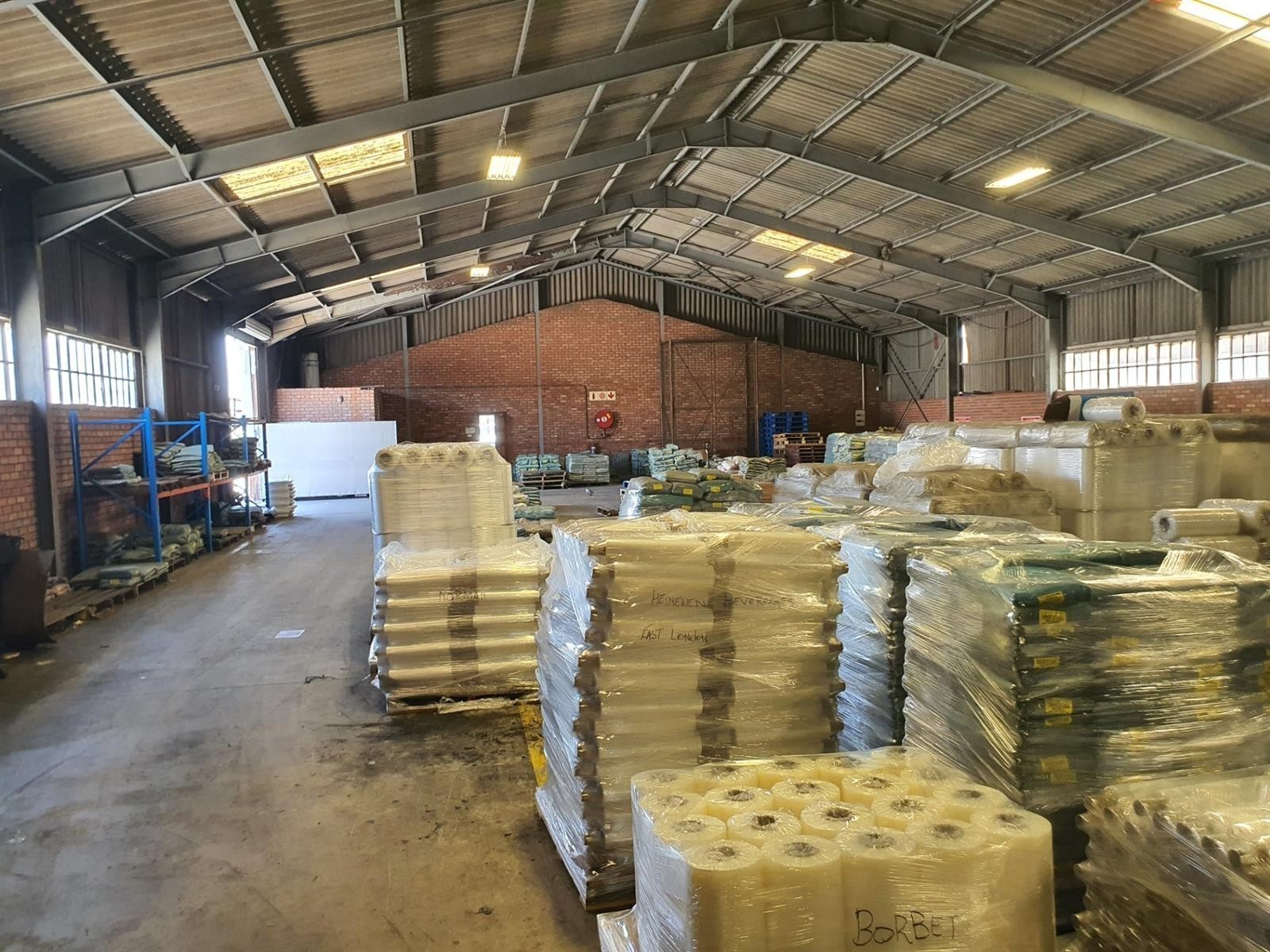 Warehouse To Rent in Deal Party, Port Elizabeth