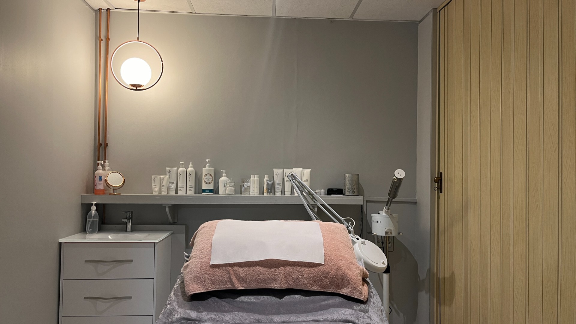SPA - Fully Equipped Beauty Salon for sale in Pinelands