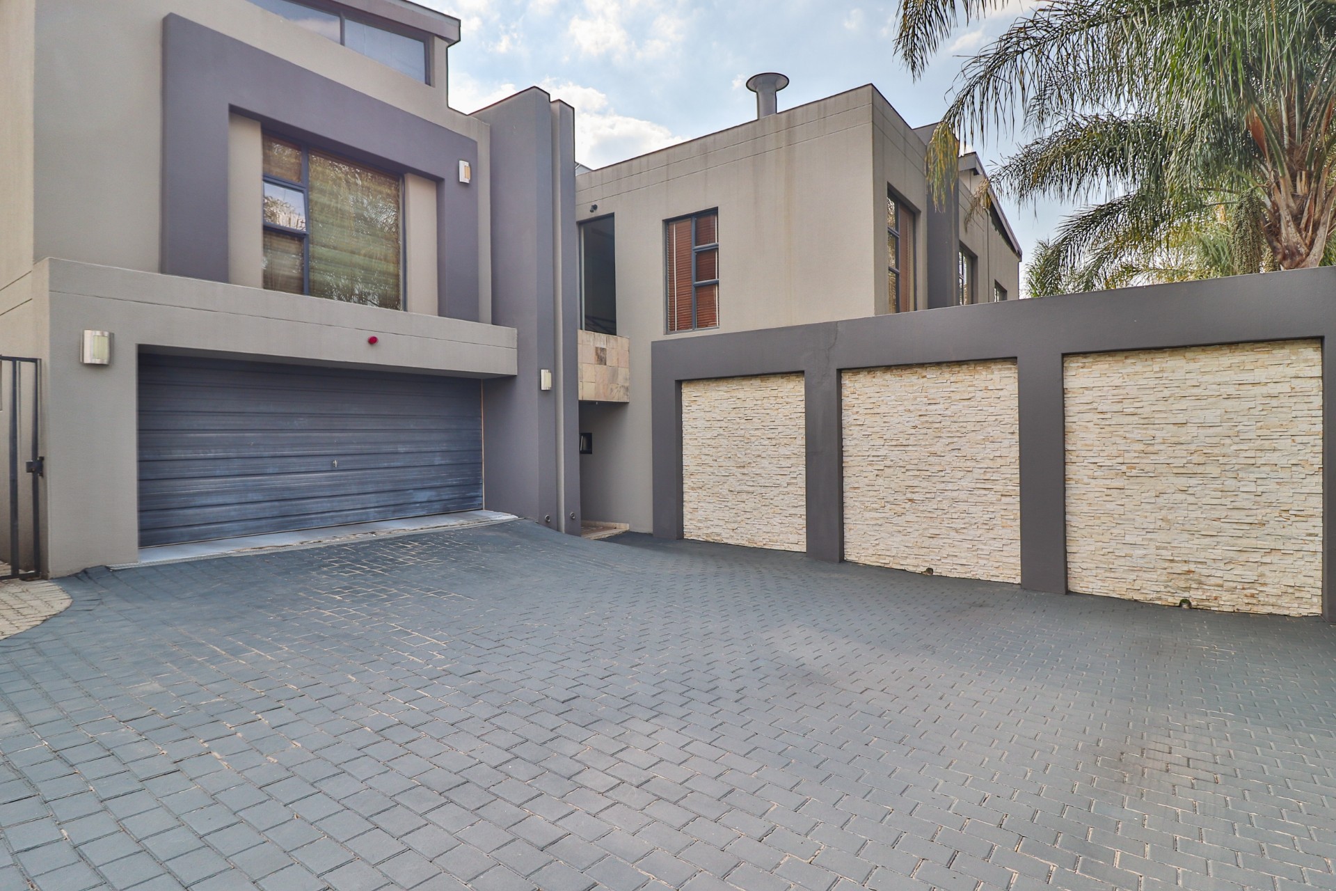 Elegant Family Living in an Exclusive Secure Estate in St Andrews