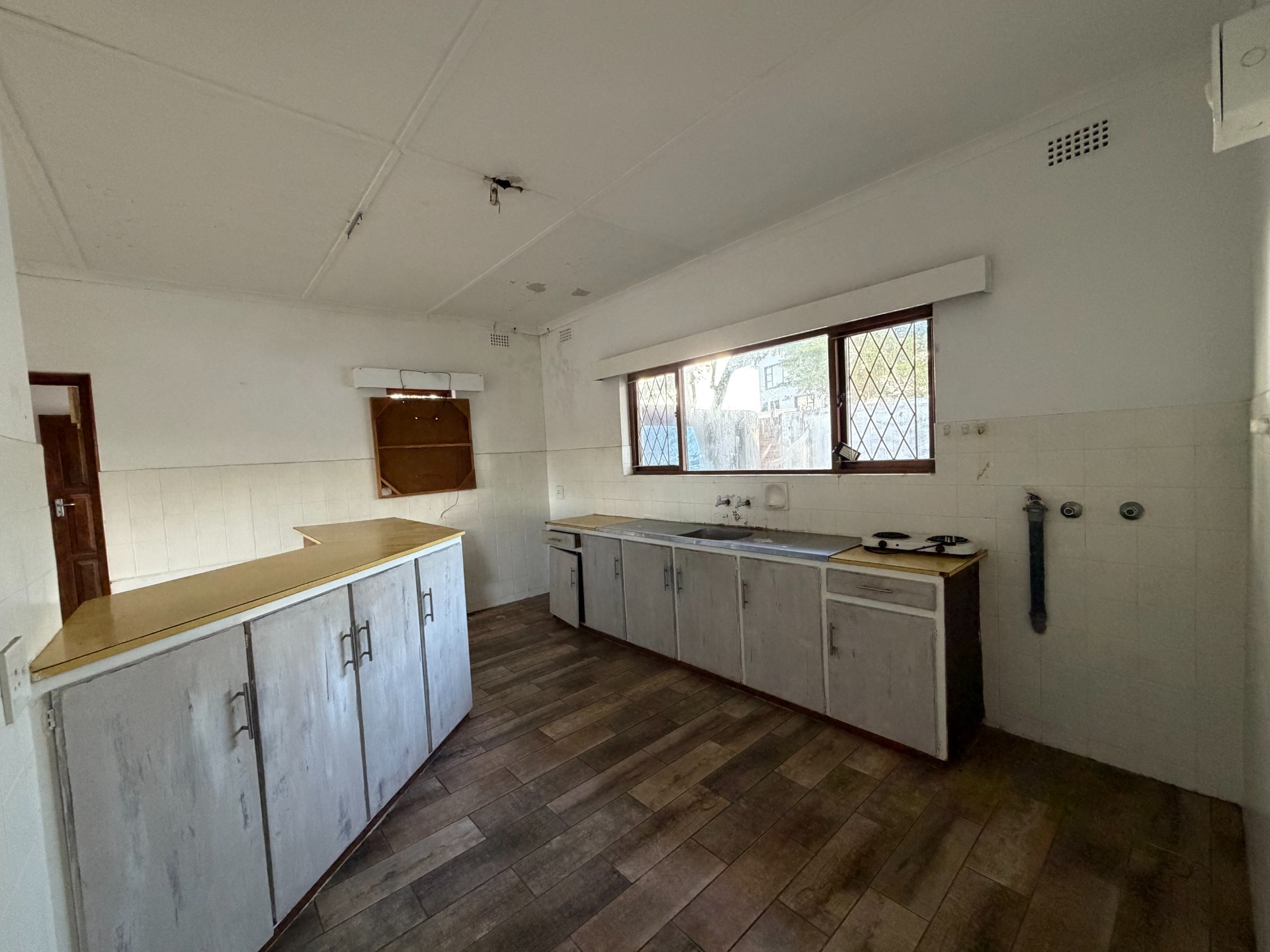 House for sale in Manaba Beach, Margate, KwaZulu Natal, 929 m²