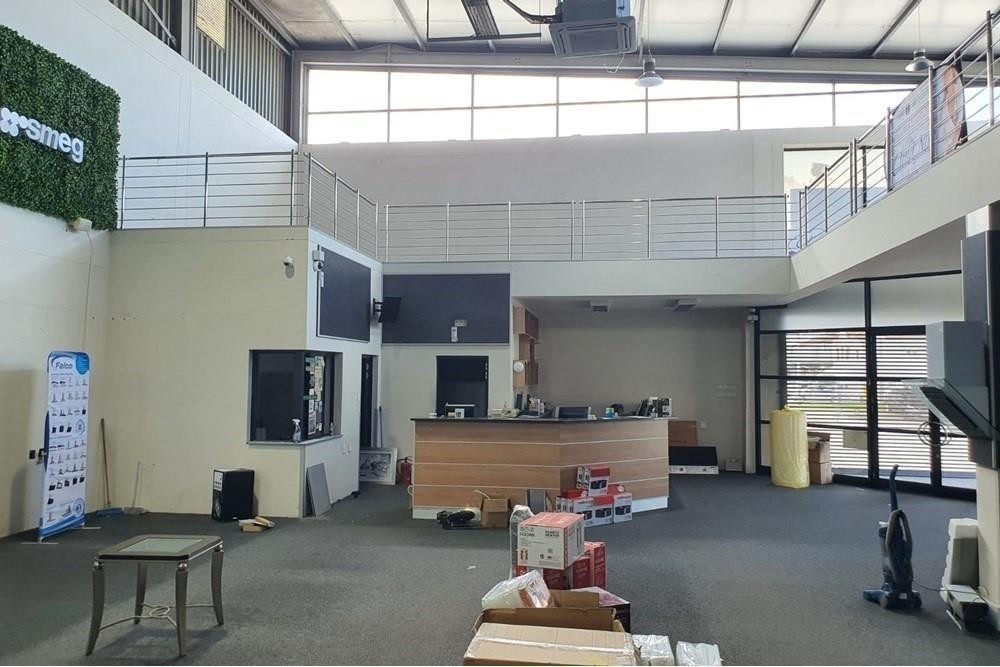Warehouse To Rent in Newton Park, Port Elizabeth