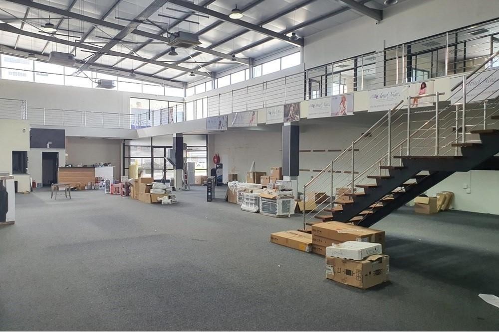 Warehouse To Rent in Newton Park, Port Elizabeth