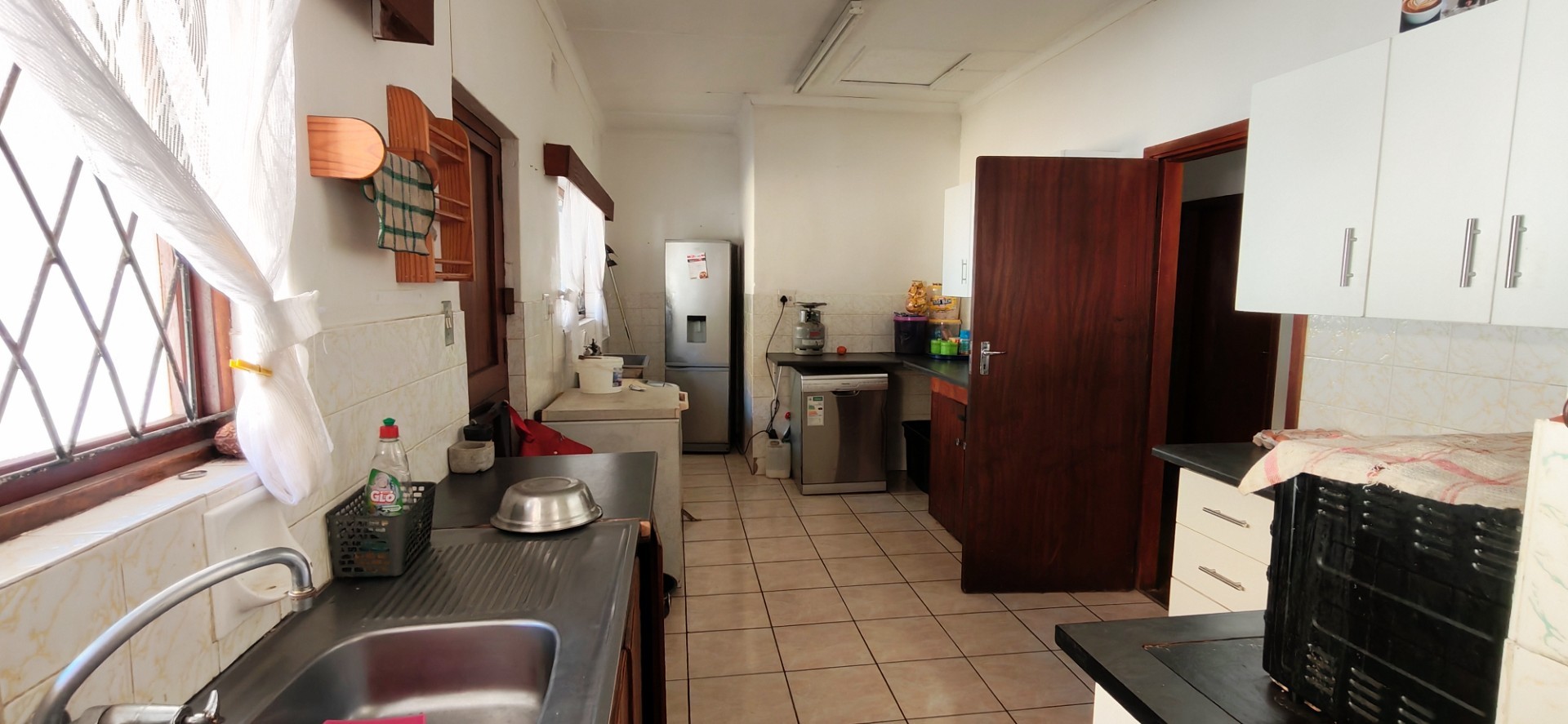 3 bedroom House with 1 bedroom flat For Sale in Port Edward, KwaZulu Natal