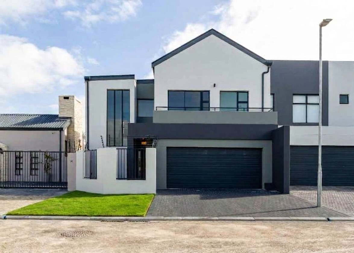 BRAND NEW | MODERN 4 BEDROOM FAMILY HOME